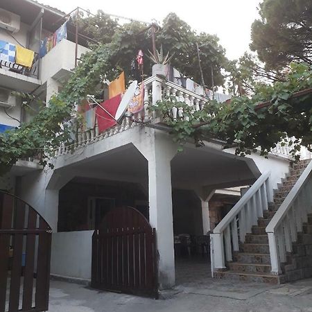 Vila Ruska Prcanj Ngoại thất bức ảnh