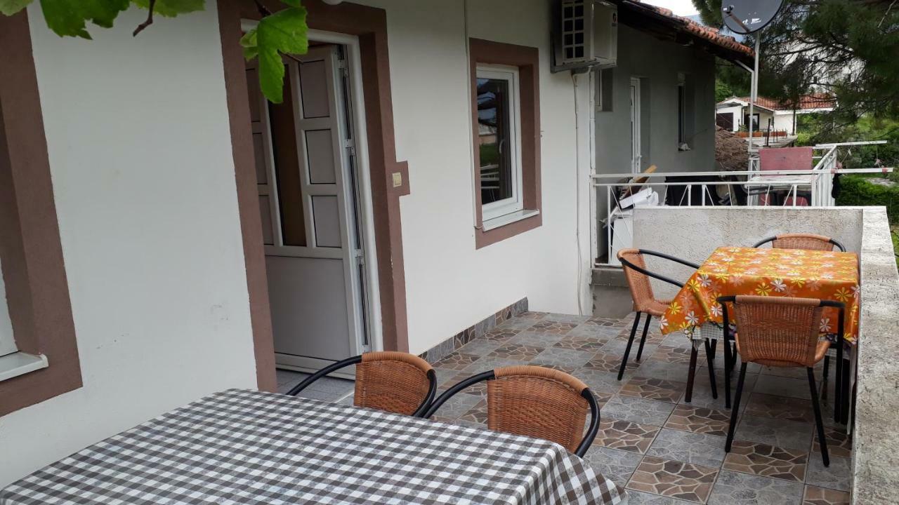 Vila Ruska Prcanj Ngoại thất bức ảnh